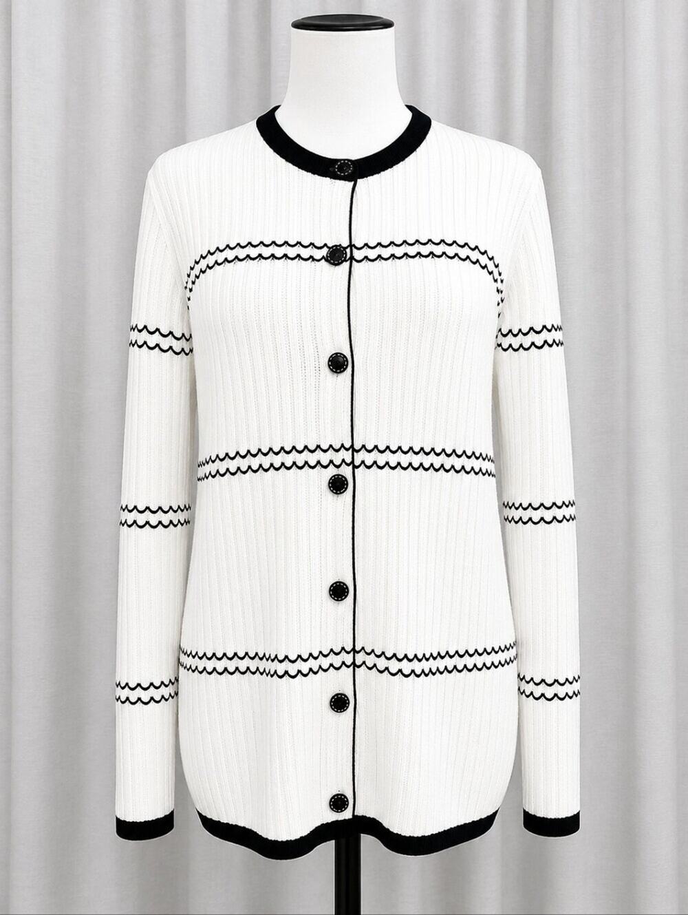 Bella Colori Creamy White Black Scallop Button Front Rib Knit Cardigan Sweater